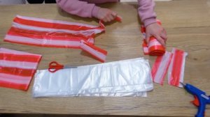 ПЛАТЬЕ ИЗ МУСОРНЫХ ПАКЕТОВ. Как сделать платье из подручных  материалов своими руками.