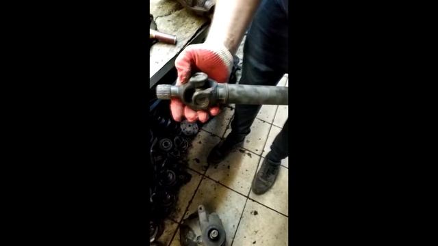 Диагностика и ремонт заднего редуктора и переднего кардана БМВ X5 (E70) смотреть онлайн