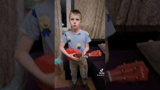 Устин исполняет песню группы Король и Шут "Лесник". #shorts смотреть онлайн