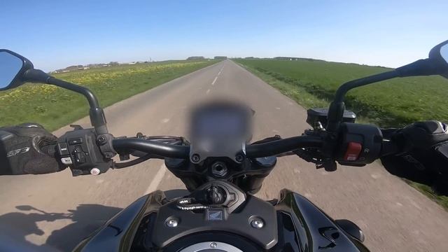 C'est pas parce que ça fait pas 200cv que c'est pas cool ! ? - Essai Honda CB1000R Black Edition смотреть онлайн