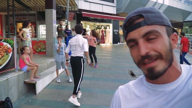 BOKS MAKİNESİNE UÇAN TEKME ATTIM !!