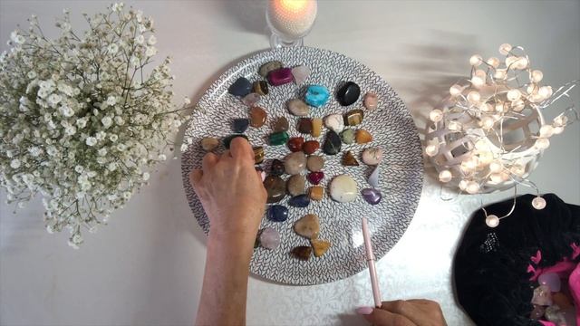 Эхо Прошлого - Как Оно Изменит Ваше Будущее | Гадание на цветных камнях смотреть онлайн