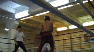 Боксер против Кикбоксера !