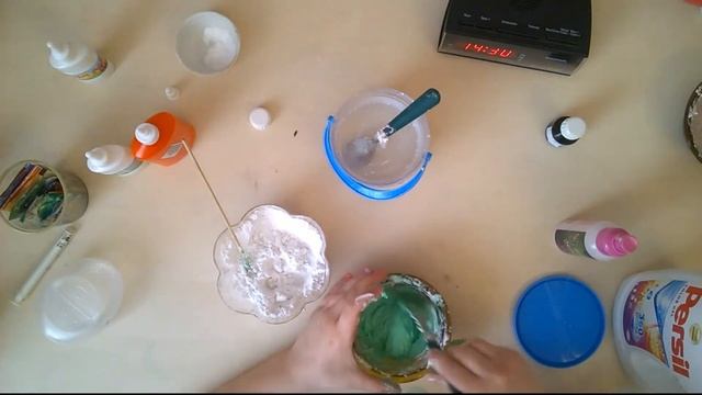 Лизун из клея ПВА смотреть онлайн