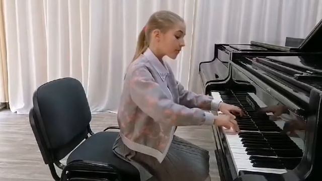 Степаник Виталина. Ф. Шопен "Полонез си-бемоль мажор" смотреть онлайн