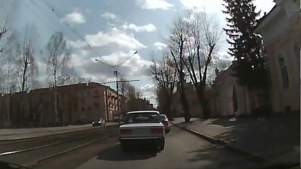 Тест видеорегистратора DVR R300 (X3000) GPS (www.unitedchina.ru)