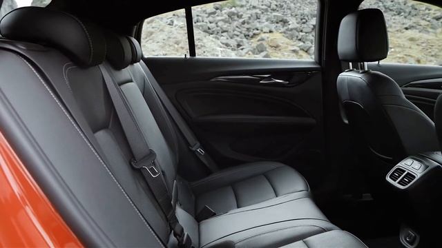 2020 Vauxhall Insignia Turbo Sedan Experience смотреть онлайн