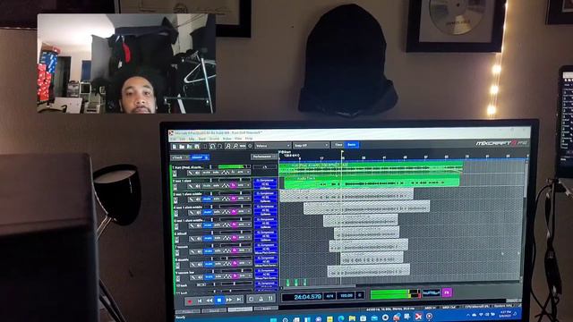 sE X1A Studio Condenser Microphone смотреть онлайн