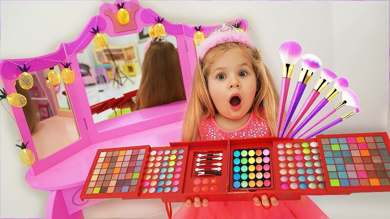 Diana Pretend Play Dress Up and Make Up Toys смотреть онлайн
