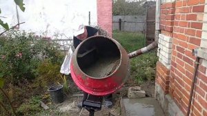 Китайская редукторная бетономешалка.