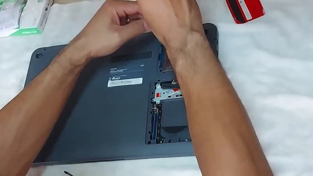 SUPER RÁPIDO | Como instalar SSD M2 Notebook Samsung Expert - M2 2280 WD. смотреть онлайн