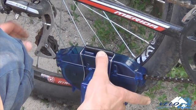 Обзор цепемойки Bike Hand. Как производить очистку цепи с помощью цепемойки. смотреть онлайн