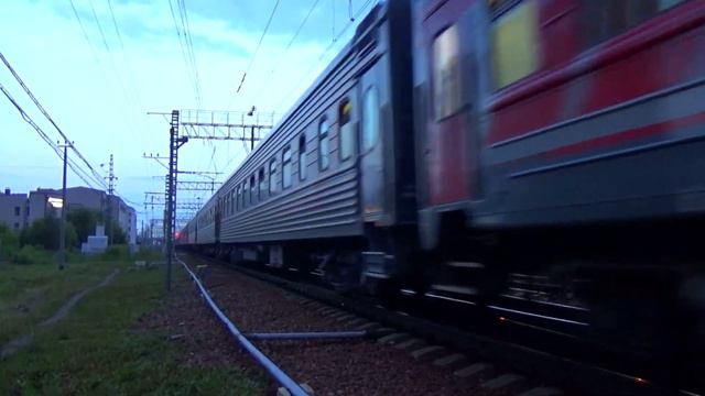 Электровоз ЭП2К-168 с пассажирским поездом №146 "Челябинск - Санкт Петербург" смотреть онлайн