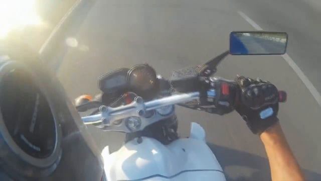 Вечерний прохват на Yamaha FZ1-N смотреть онлайн