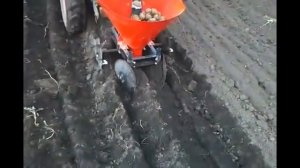 картофелесажалка для минитрактора ксм-1мт.mp4