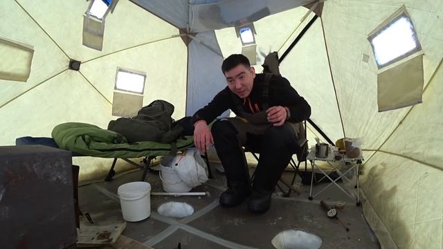 рыбалка в ТУНДРЕ, на МНОГОРАЗОВЫХ ЖИВЦОВ!? Щучий БЕСПРЕДЕЛ !!! Подготовка к НОЧЁВКЕ в ШТОРМ! часть смотреть онлайн