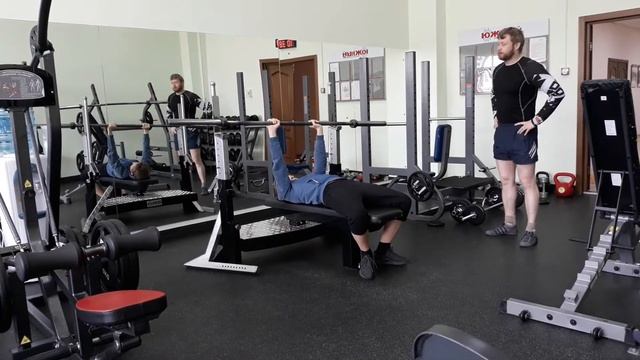 Жим 1000 кг. ( 1 тонна). Рекорд мира. 12 лет. смотреть онлайн