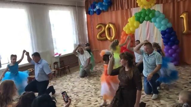 Танец с папами?? «Речецветики» 2018 смотреть онлайн
