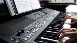 Yamaha PSR SX-600. Е.Крылатов, Тема из м/ф «Трое из Простоквашино»