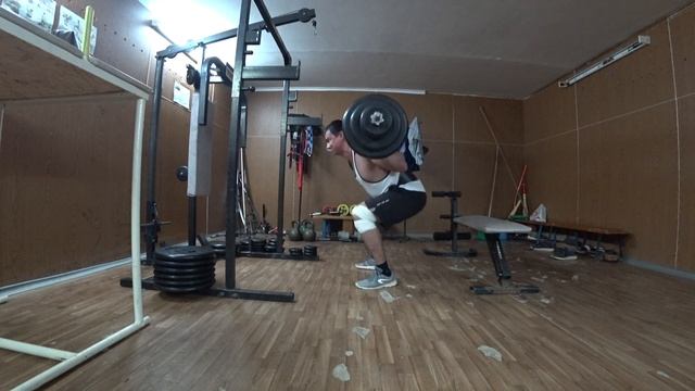 Присед с низкой штангой 4 по 8 с 125 кг смотреть онлайн