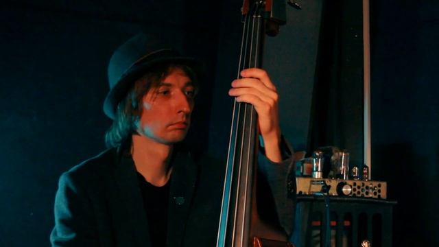 Low Singer - Catfish Blues (записано на магнитофон МЭЗ 102) смотреть онлайн