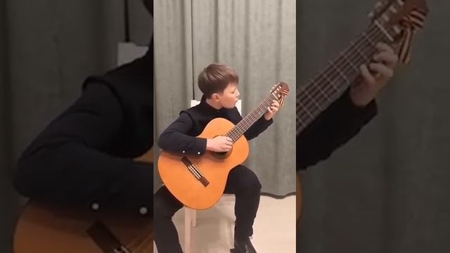 Олег Киселев" Вальс-мечта" исполняет Фомичев Герман смотреть онлайн