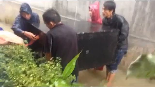 Đám Cưới Mùa Mưa Lũ ở Miền Trung