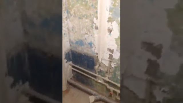 Установка маяков Ремонт маленькой ванны день третий смотреть онлайн