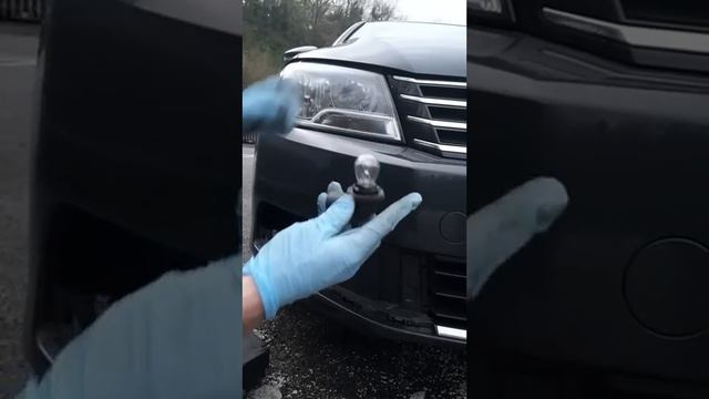 Passat B7 European DRL Bulb change смотреть онлайн