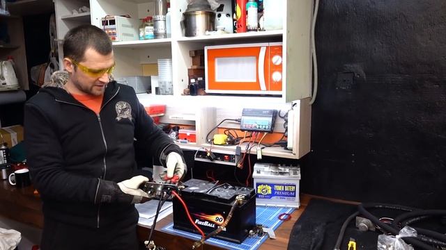 Делаю коротыш аккумулятору - что будет ? смотреть онлайн
