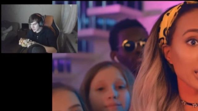 БРАТИШКИН ВОТ Я ЕМ САЛАТ-ОРИГИНАЛ смотреть онлайн