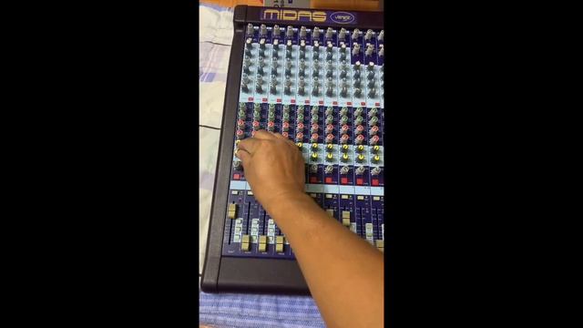 Hướng Dẫn Nhẹ Nhẹ mixer midas và fx rời lexicon mx400 và cor xử lý số 3in 6out bss366 смотреть онлайн