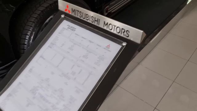 Walkaround Mitsubishi Pajero Sport Dakar 4x2 Facelift [QE] - Indonesia смотреть онлайн