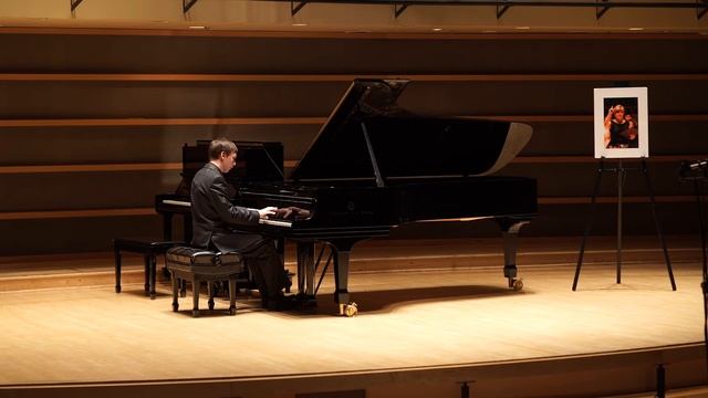 Aleksei Vaker performs Saint-Saens - Liszt - Horowitz "Danse Macabre" in Kimmel Center, Philadelphi смотреть онлайн