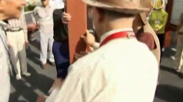 Пожилые японцы получают детские площадки смотреть онлайн