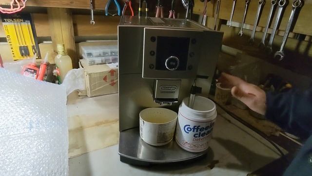 Очистка от накипи, кофемашина Delonghi Perfecta / Descaling, Delonghi Perfecta Coffee Machine