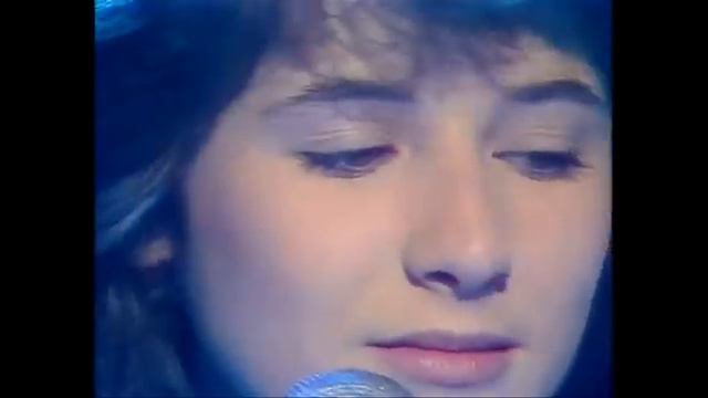 Elsa - Quelque chose dans mon coeur смотреть онлайн