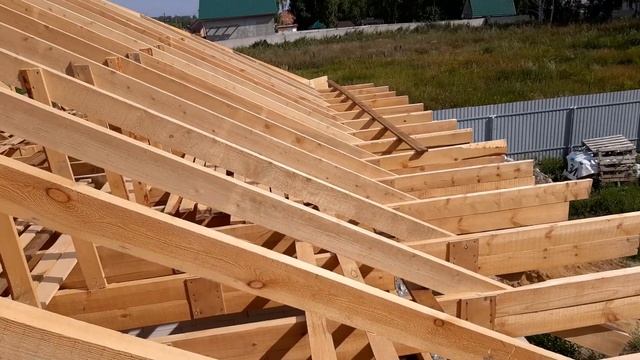 25. Вальмавая крыша с мансардой. смотреть онлайн