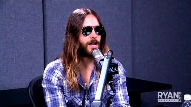 ЧТО-ТО НЕ ТАК С ДЖАРЕДОМ ЛЕТО смотреть онлайн