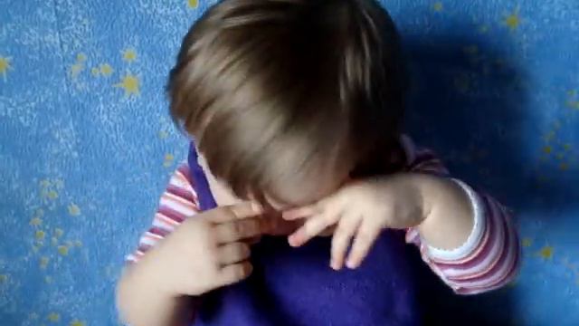 Лиза знает, как "разговаривают" животные 1год 3мес смотреть онлайн
