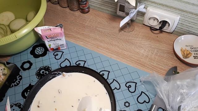 2 ВКУСНЕЙШИХ БЛЮДА ИЗ КАБАЧКА( ЗАКУСКА И ОСНОВНОЕ БЛЮДО) смотреть онлайн