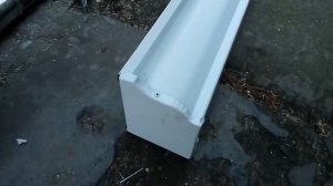 Как установить водосточный желоб