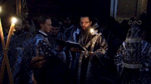 Пение стихиры «Днесь висит на древе» исполнил архиепископ Матфей.