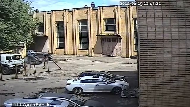 Видеокамера DIVITEC DT-CA7011BVF-I6 (день) смотреть онлайн