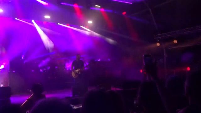 Sweet Child O' Mine, Manic Street Preachers, Halifax смотреть онлайн
