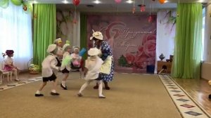 8 марта «В гостях у бабушки Федоры»  в средней группе №4