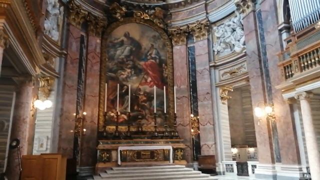 Basilica Dei Santi Ambrogio E Carlo Al Corso. Roma / Базилика святых Амброджо и Карло. Рим.