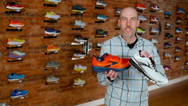 Brooks Launch GTS 9 Review by Run Moore | April 2022 смотреть онлайн