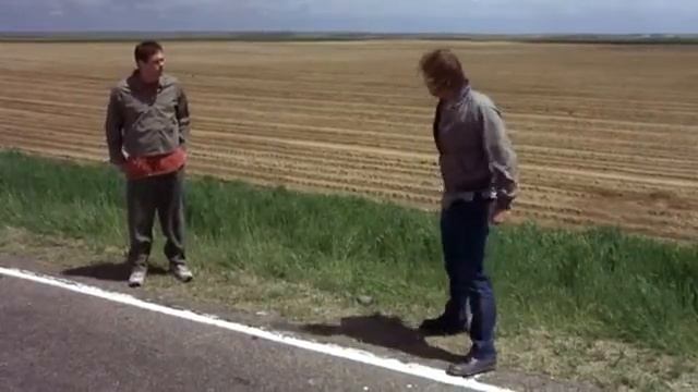 Лойд поменял фургон на мопед