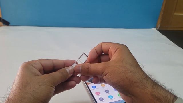 Xiaomi Redmi Note 10 Pro - How To Insert SIM/MicroSD Card Properly!